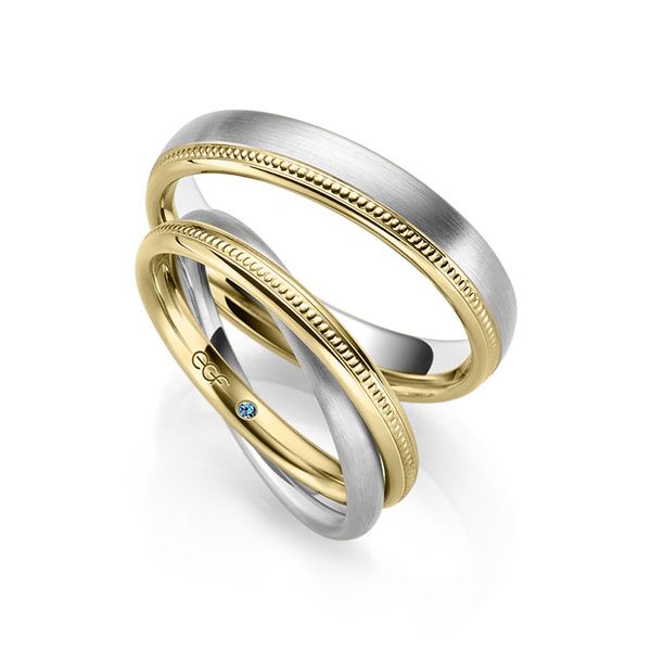 TR0654 model in wit met geel mat glans 5 mm Trouwringen set kopen bestaande uit een vrouw en mannen ring met of zonder diamanten steen