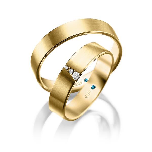 TR0741 model in fijn mat geel 5 mm Trouwringen geelgoud set kopen bestaande uit een vrouw en mannen ring met of zonder diamanten steen
