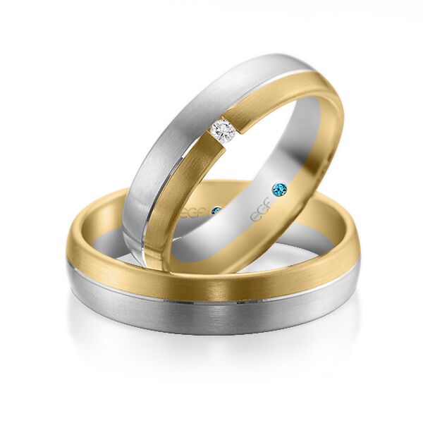 TR0750 model in wit met geel mat 5 mm Trouwringen set kopen bestaande uit een vrouw en mannen ring met of zonder diamanten steen