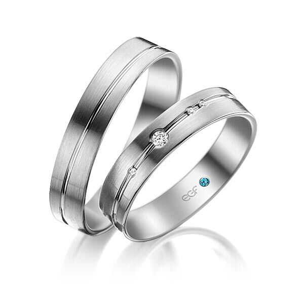 TR0813 model in mat en glans wit 4,5 mm Trouwringen set kopen bestaande uit een vrouw en mannen ring met of zonder diamanten steen