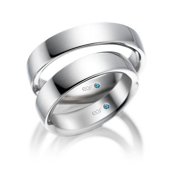 TR0837 model in glad mat 7 mm Trouwringen set kopen bestaande uit een vrouw en mannen ring met of zonder diamanten steen