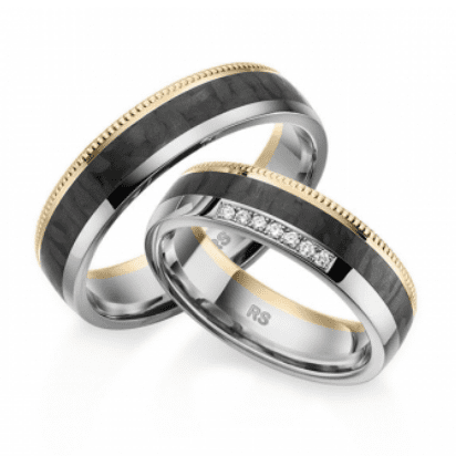 TR0484 model in grijs met rosé en zwart 5,5 mm carbon Trouwringen set kopen bestaande uit een vrouw en mannen ring met of zonder diamanten steen