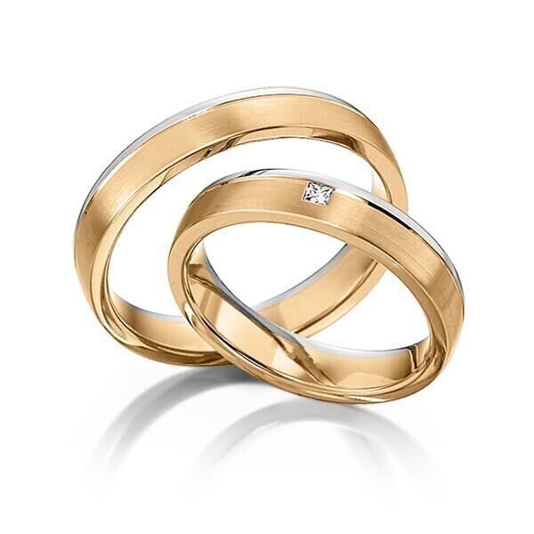 TR558 model in rosé wit mat glans 4 mm rosé gouden Trouwringen set kopen bestaande uit een vrouw en mannen ring met of zonder diamanten steen