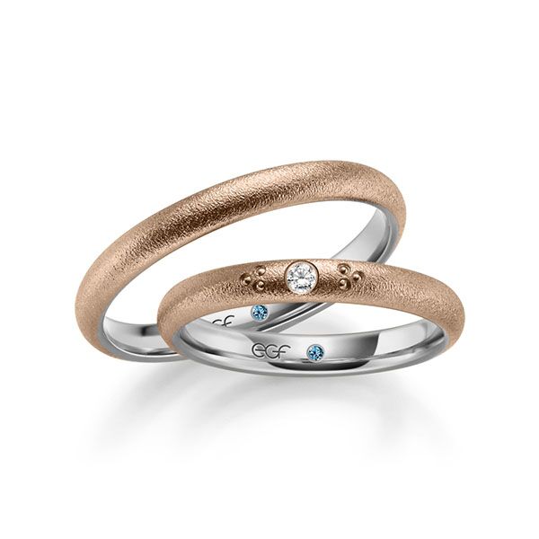 TR0605 model in glamour mat rood wit 3 mm Trouwringen roodgoud set kopen bestaande uit een vrouw en mannen ring met of zonder diamanten steen