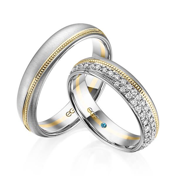 TR0707 model in wit met geel mat glans 5 mm Trouwringen set kopen bestaande uit een vrouw en mannen ring met of zonder diamanten steen