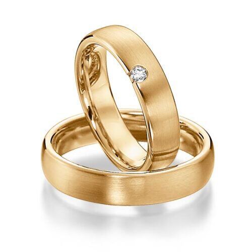 TR0517 model in fijn mat rosé 5 mm rosé gouden Trouwringen set kopen bestaande uit een vrouw en mannen ring met of zonder diamanten steen