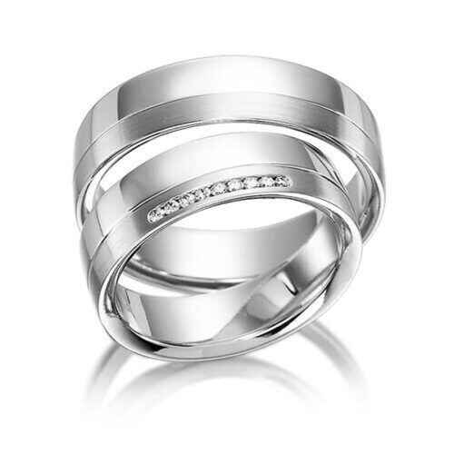 TR0543 model in mat en glans wit 6 mm Trouwringen set kopen bestaande uit een vrouw en mannen ring met of zonder diamanten steen