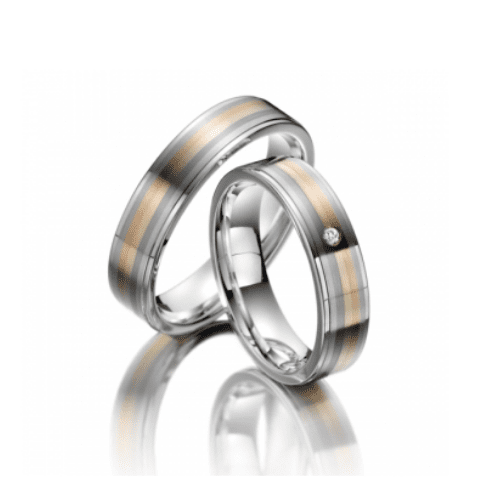TR0488 model in grijs met wit, geel en rood mat 5 mm Trouwringen set kopen bestaande uit een vrouw en mannen ring met of zonder diamanten steen