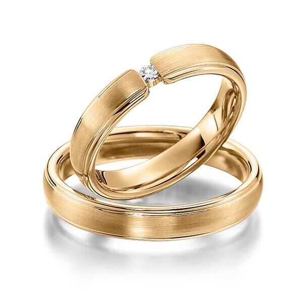 TR0574 model in mat en glans rosé 4 mm Trouwringen in rosé goud set kopen bestaande uit een vrouw en mannen ring met of zonder diamanten steen